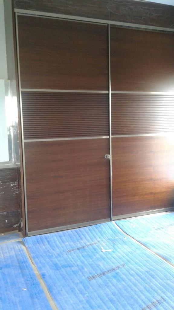 hettich-hafele-salice-aristo-godrej-saint-gobain-lacquer-glass-wardrobe-designs-dealers-manufacturers-in-gurgaon-gurugram-india